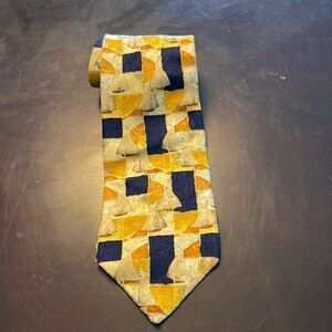 Ermenegildo Zegna Tie. 100% silk. Beautiful.